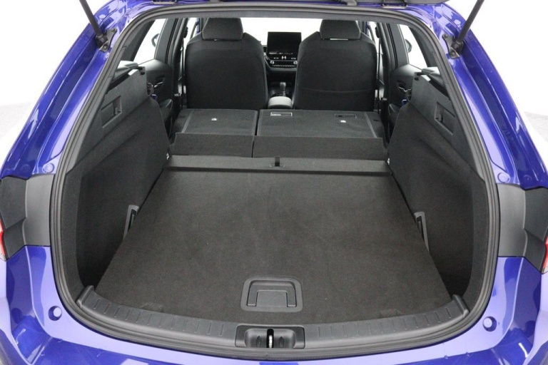 Toyota Corolla TS - Hybrid 140 22