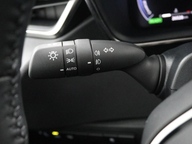 Toyota Corolla TS - Hybrid 140