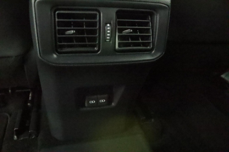 Toyota RAV4 - 2.5 Plug-in Hybrid AWD Dynamic 43