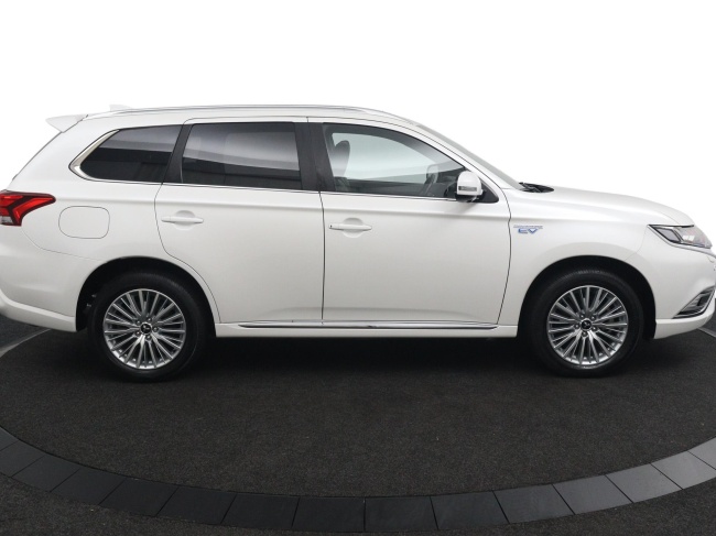 Mitsubishi Outlander - 2.4 PHEV Instyle