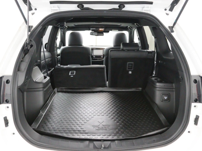 Mitsubishi Outlander - 2.4 PHEV Instyle