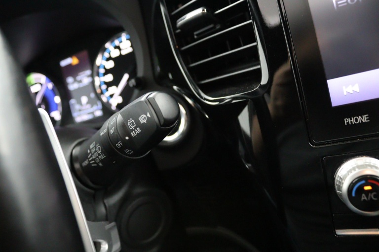 Mitsubishi Outlander - 2.4 PHEV Instyle 31