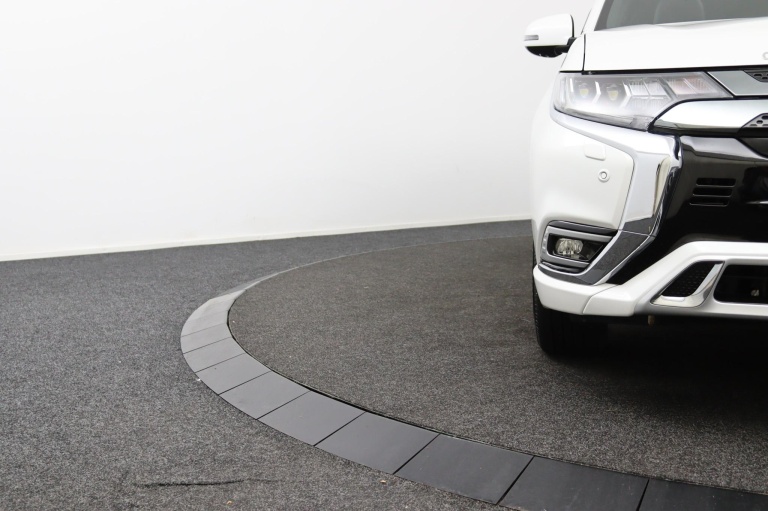 Mitsubishi Outlander - 2.4 PHEV Instyle 35