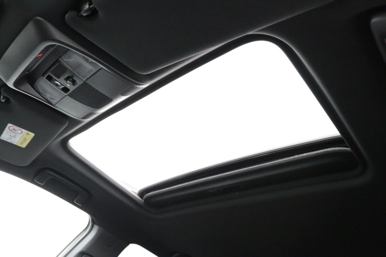 Mitsubishi Outlander - 2.4 PHEV Instyle 48