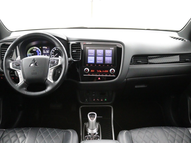 Mitsubishi Outlander - 2.4 PHEV Instyle