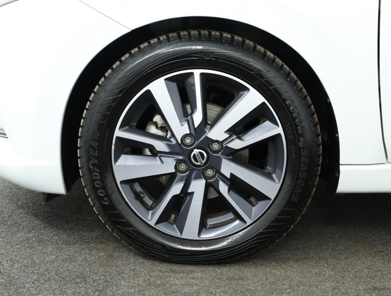 Nissan Micra - 0.9 IG-T N-Connecta 38