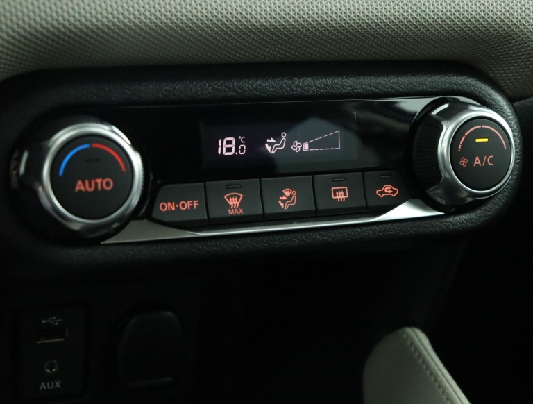 Nissan Micra - 0.9 IG-T N-Connecta 7
