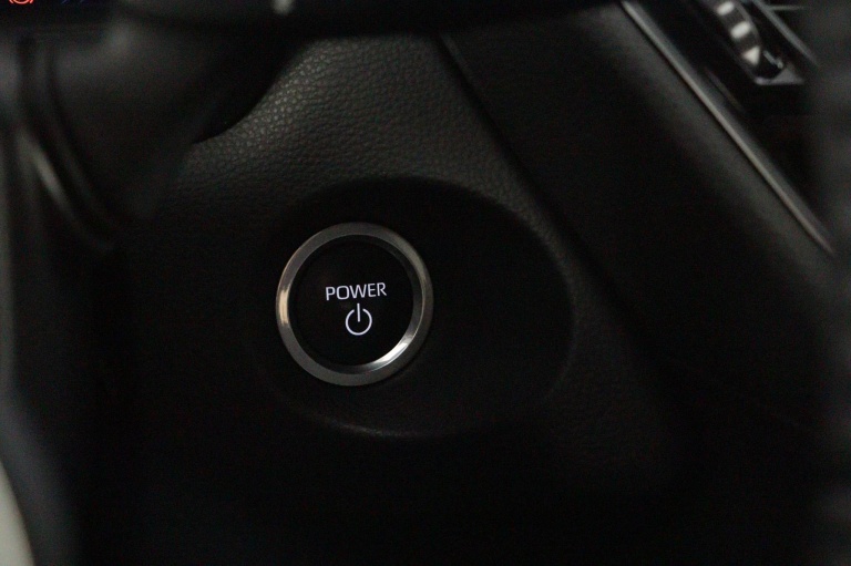 Toyota Corolla Cross - Hybrid 200 Dynamic 38