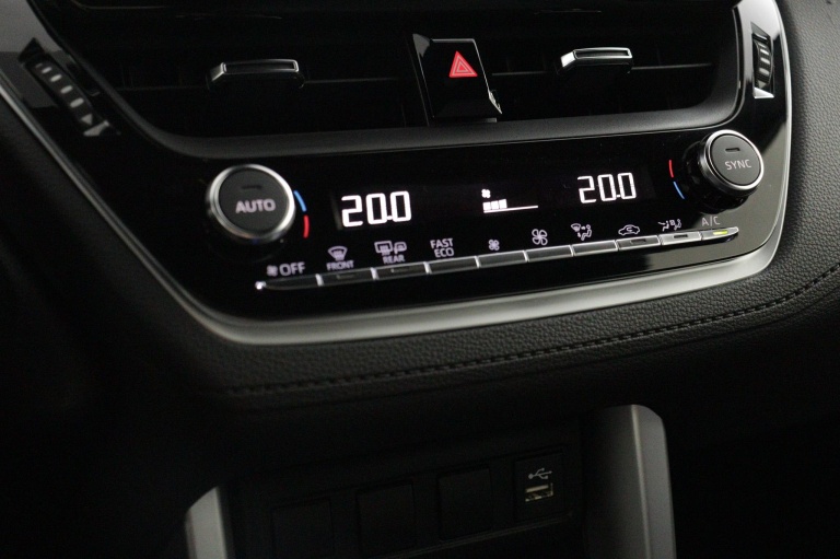 Toyota Corolla Cross - Hybrid 200 Dynamic 7