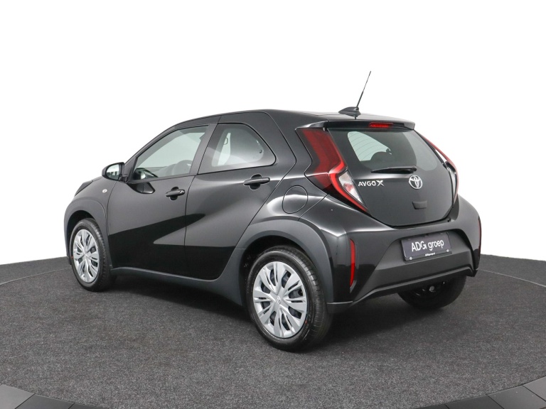 Toyota Aygo X - 1.0 VVT-i MT Play 12
