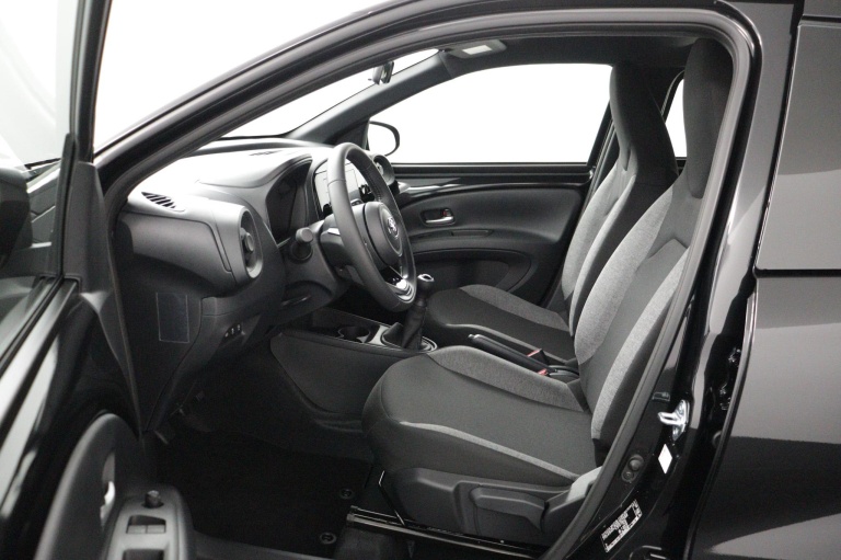 Toyota Aygo X - 1.0 VVT-i MT Play 17
