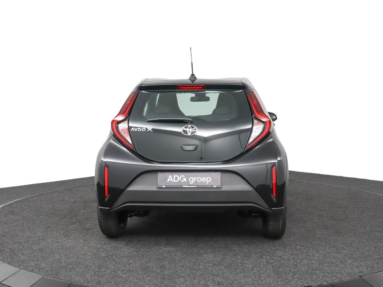 Toyota Aygo X - 1.0 VVT-i MT Play 39