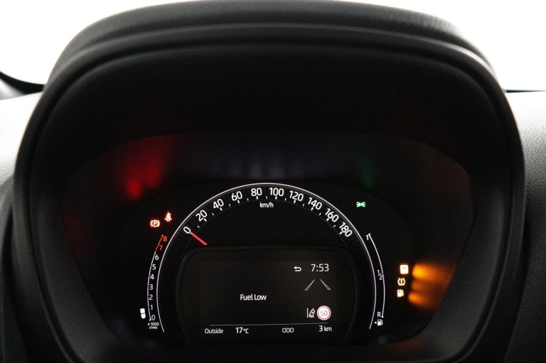 Toyota Aygo X - 1.0 VVT-i MT Play 6
