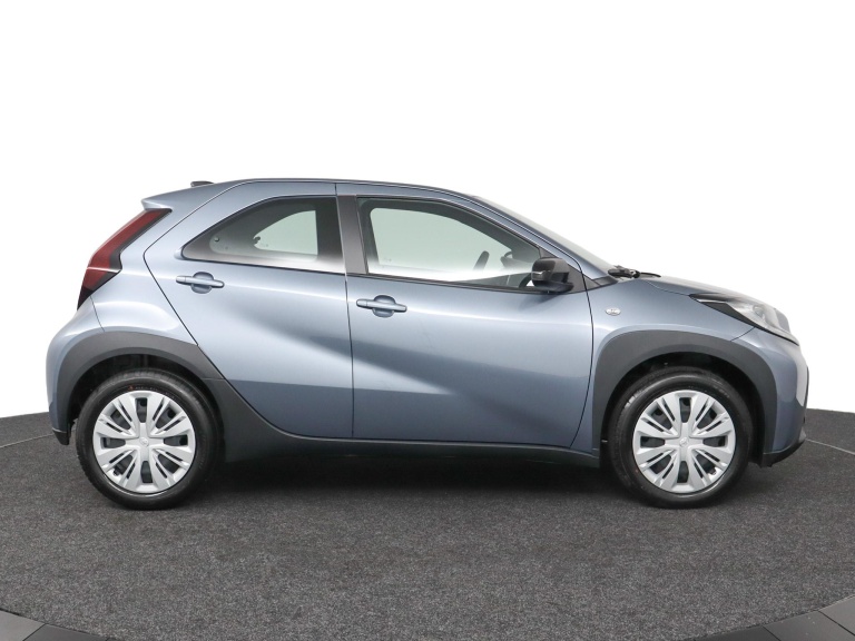 Toyota Aygo X - 1.0 VVT-i MT Play 13