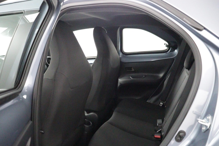 Toyota Aygo X - 1.0 VVT-i MT Play 18