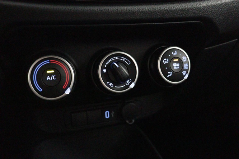 Toyota Aygo X - 1.0 VVT-i MT Play 7