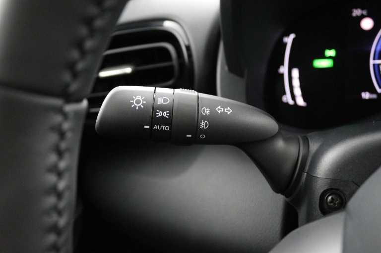 Toyota Yaris Cross - 1.5 Hybrid 130 Dynamic 31