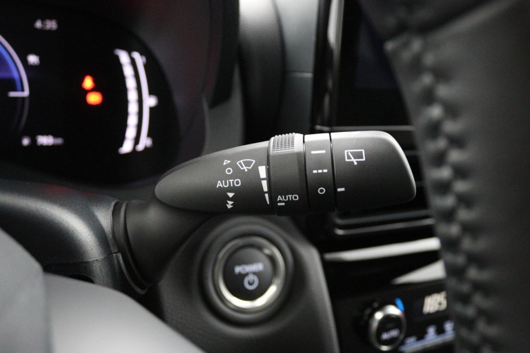 Toyota Yaris Cross - 1.5 Hybrid 130 Dynamic 32