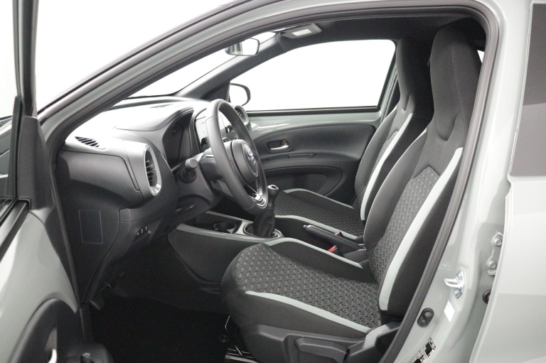 Toyota Aygo X - 1.0 VVT-i MT Pulse 17