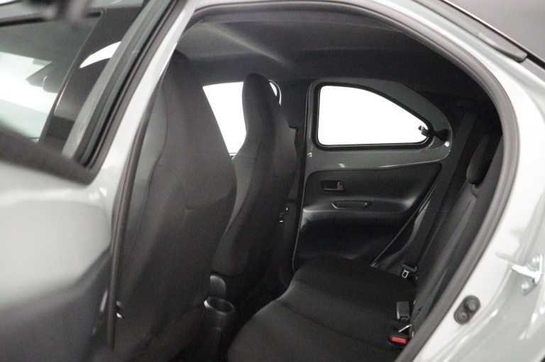 Toyota Aygo X - 1.0 VVT-i MT Pulse 18