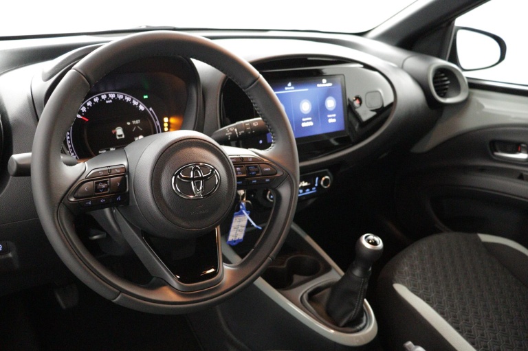 Toyota Aygo X - 1.0 VVT-i MT Pulse 19