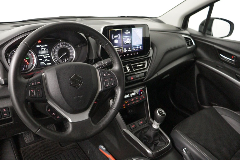 Suzuki S-Cross - 1.4 Boosterjet Style Smart Hybrid 46