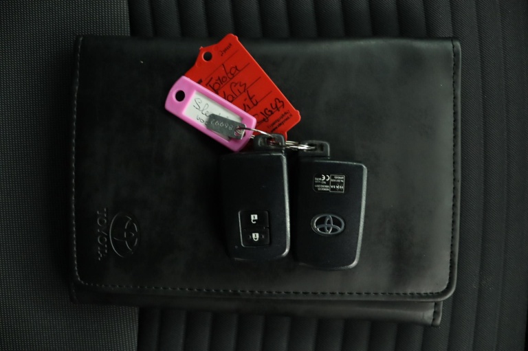 Toyota Yaris - 1.5 Hybrid Dynamic 11