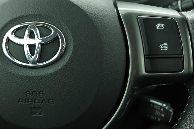 Toyota Yaris - 1.5 Hybrid Dynamic 21