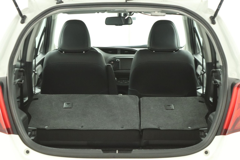 Toyota Yaris - 1.5 Hybrid Dynamic 26