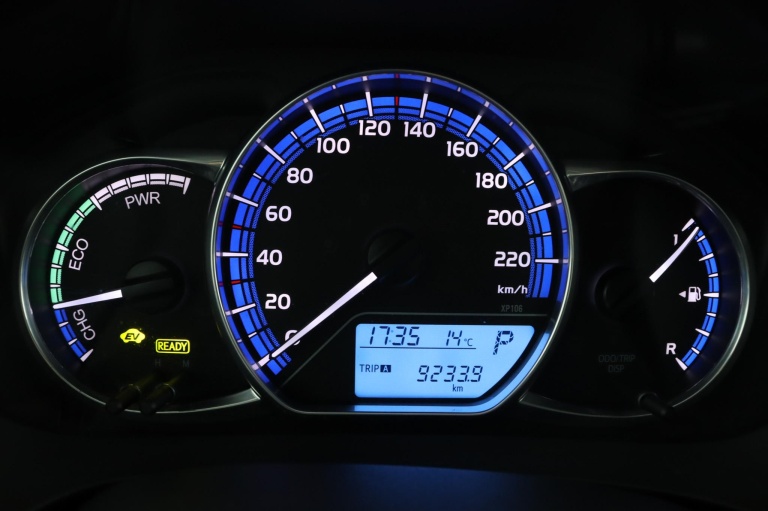 Toyota Yaris - 1.5 Hybrid Dynamic 44