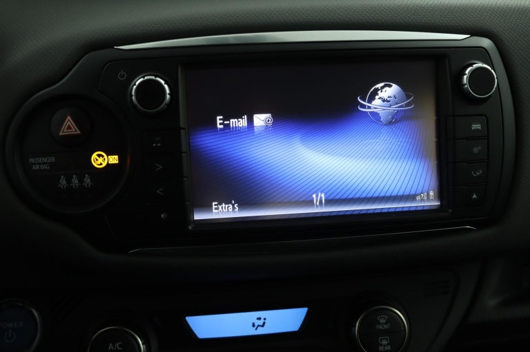 Toyota Yaris - 1.5 Hybrid Dynamic 47