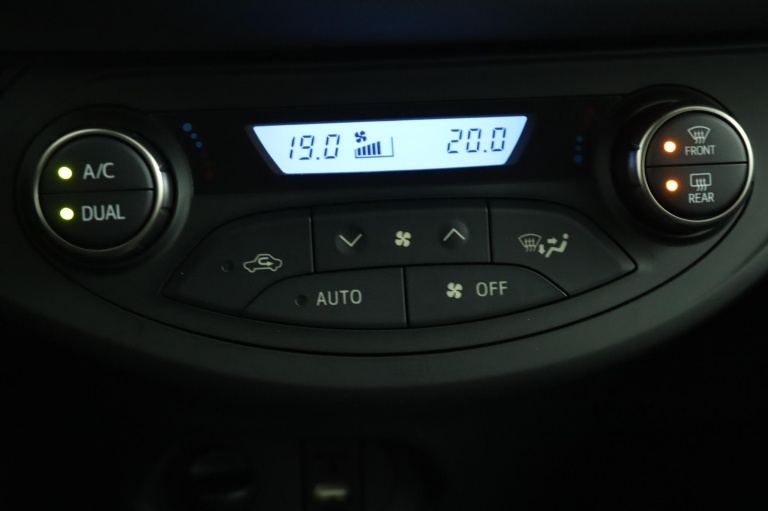 Toyota Yaris - 1.5 Hybrid Dynamic 7