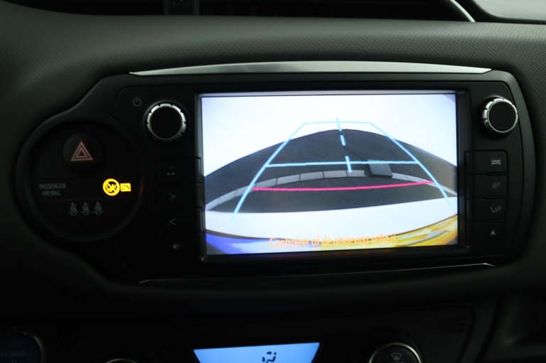 Toyota Yaris - 1.5 Hybrid Dynamic 9