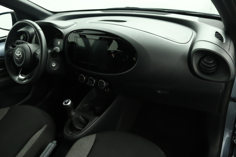Toyota Aygo X - 1.0 VVT-i MT Play 42