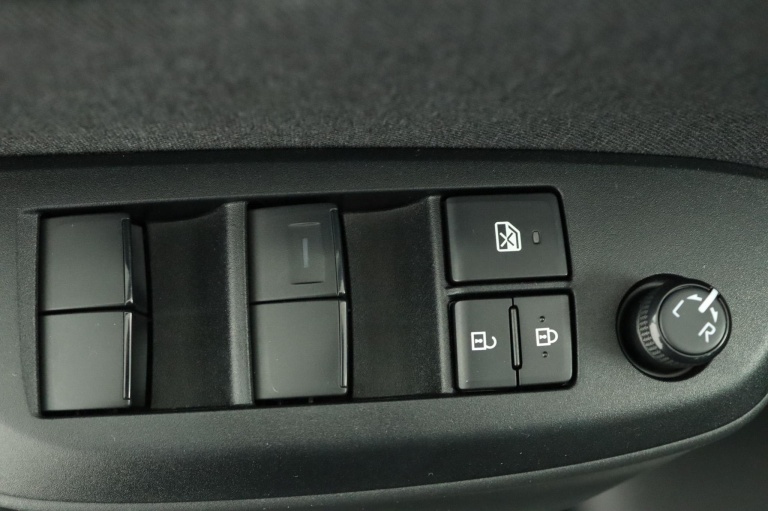 Toyota Yaris Cross - 1.5 Hybrid Active 28