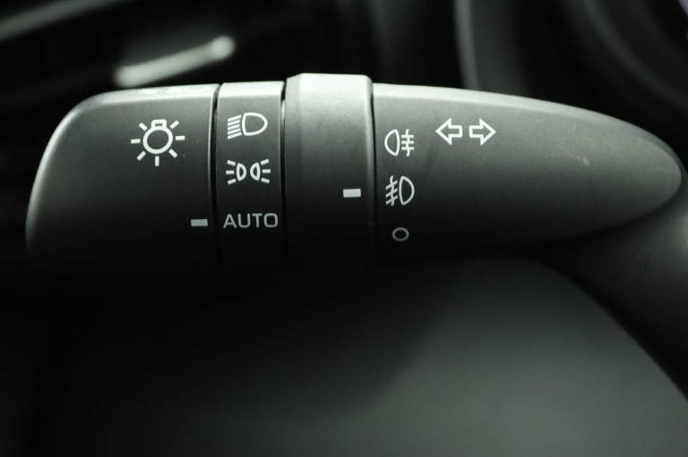 Toyota Yaris Cross - 1.5 Hybrid Active 30