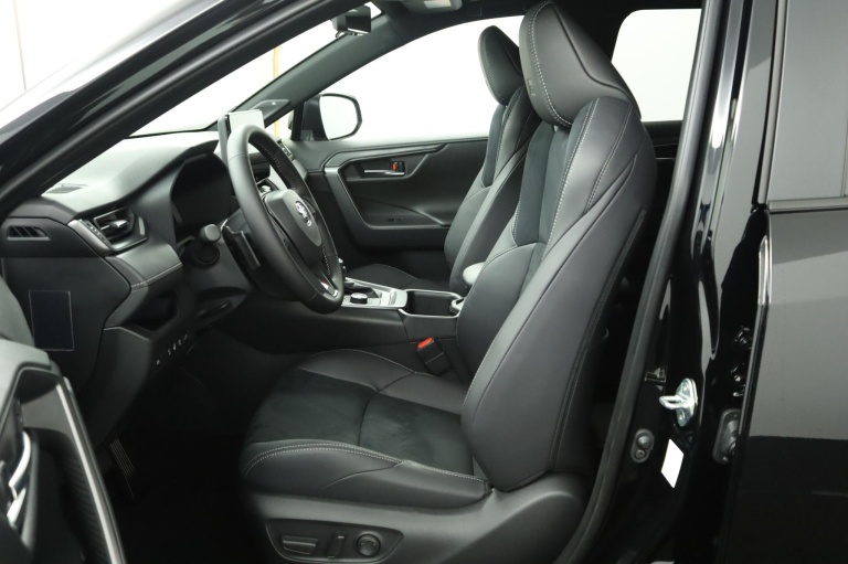 Toyota RAV4 - 2.5 Plug-in Hybrid AWD GR SPORT 17