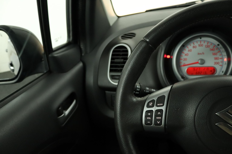 Suzuki Splash - 1.0 VVT Exclusive EASSS 17