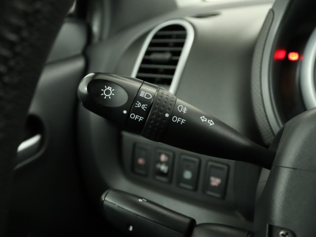 Suzuki Splash - 1.0 VVT Exclusive EASSS