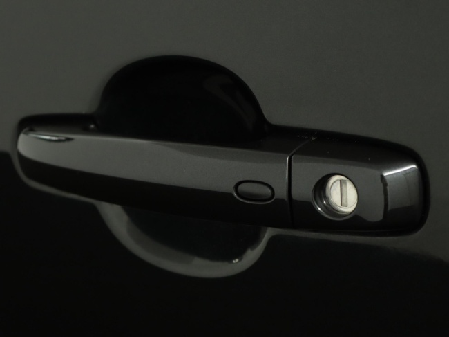 Suzuki Splash - 1.0 VVT Exclusive EASSS