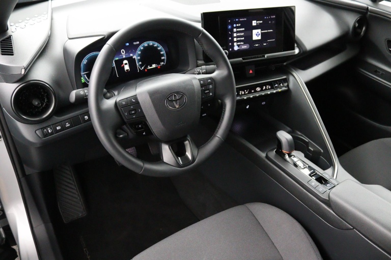Toyota C-HR - 2.0 Plug-in Hybrid 220 Dynamic 10