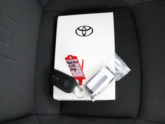 Toyota C-HR - 2.0 Plug-in Hybrid 220 Dynamic