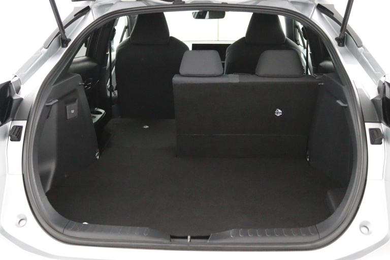 Toyota C-HR - 2.0 Plug-in Hybrid 220 Dynamic 26