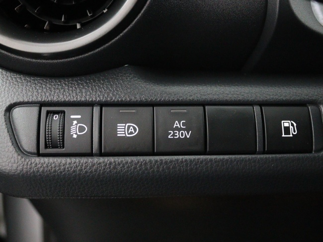 Toyota C-HR - 2.0 Plug-in Hybrid 220 Dynamic