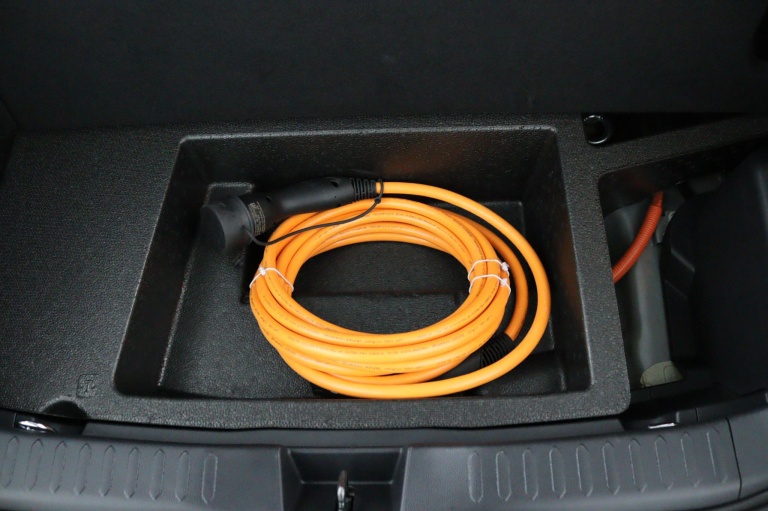 Toyota C-HR - 2.0 Plug-in Hybrid 220 Dynamic 33