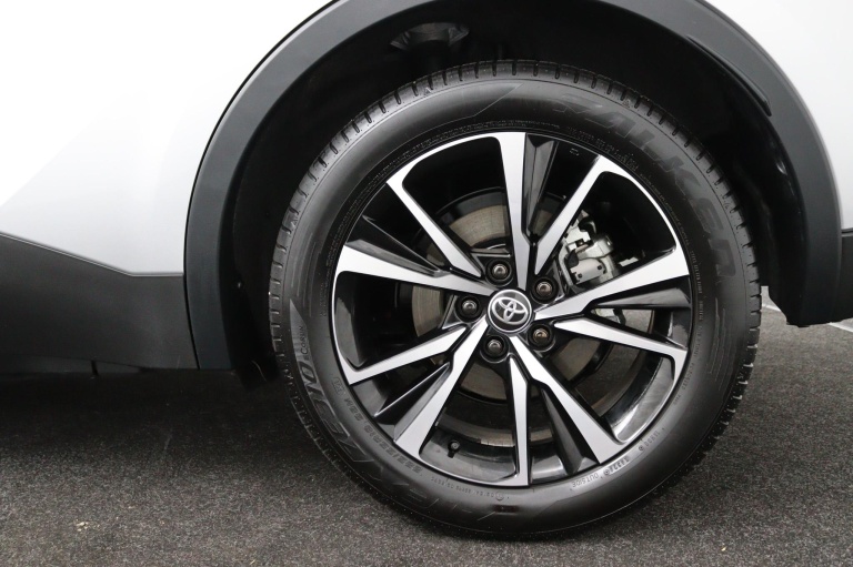 Toyota C-HR - 2.0 Plug-in Hybrid 220 Dynamic 37