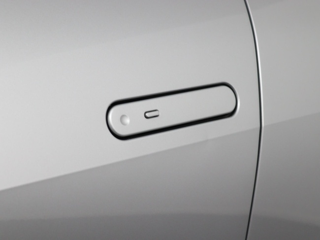 Toyota C-HR - 2.0 Plug-in Hybrid 220 Dynamic