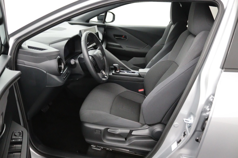 Toyota C-HR - 2.0 Plug-in Hybrid 220 Dynamic 9