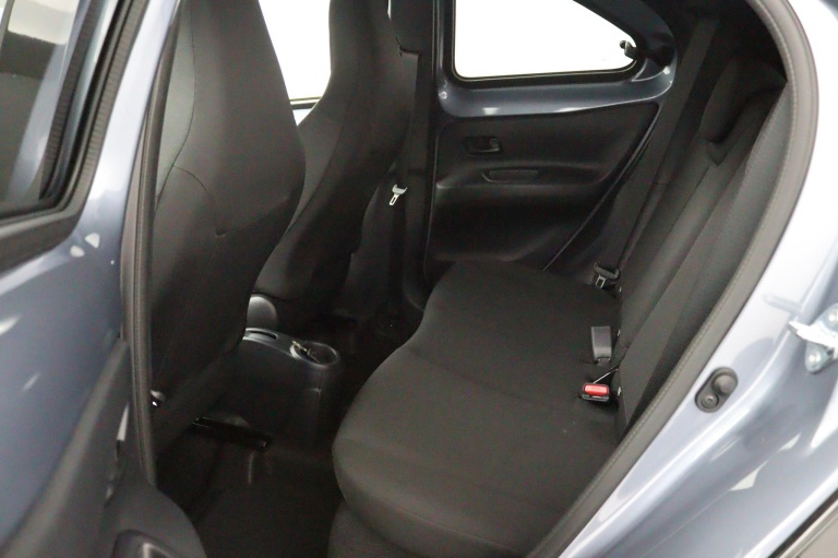 Toyota Aygo X - 1.0 VVT-i MT Pulse 13