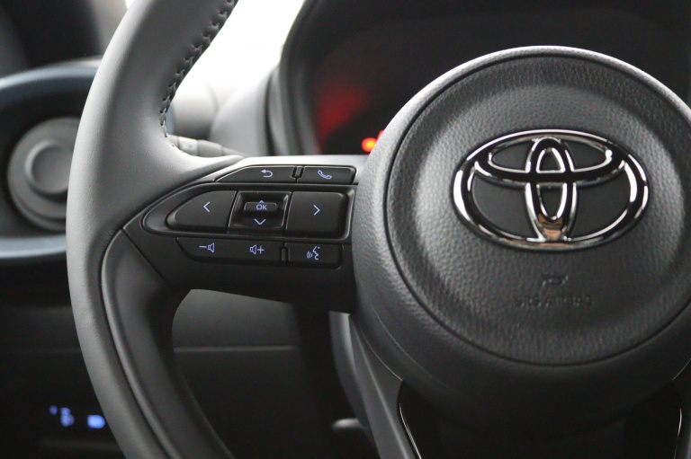 Toyota Aygo X - 1.0 VVT-i MT Pulse 18